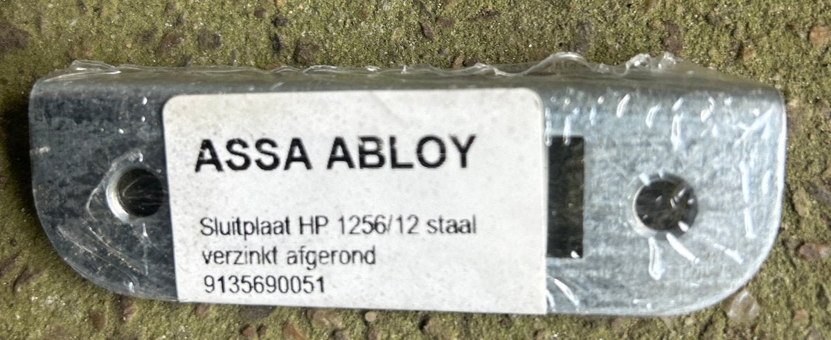 ASSA ABLOY Sluitplaat HP 1256/12 staal verzinkt afgerond, Ophalen of Verzenden, Nieuw, IJzer, Overige typen