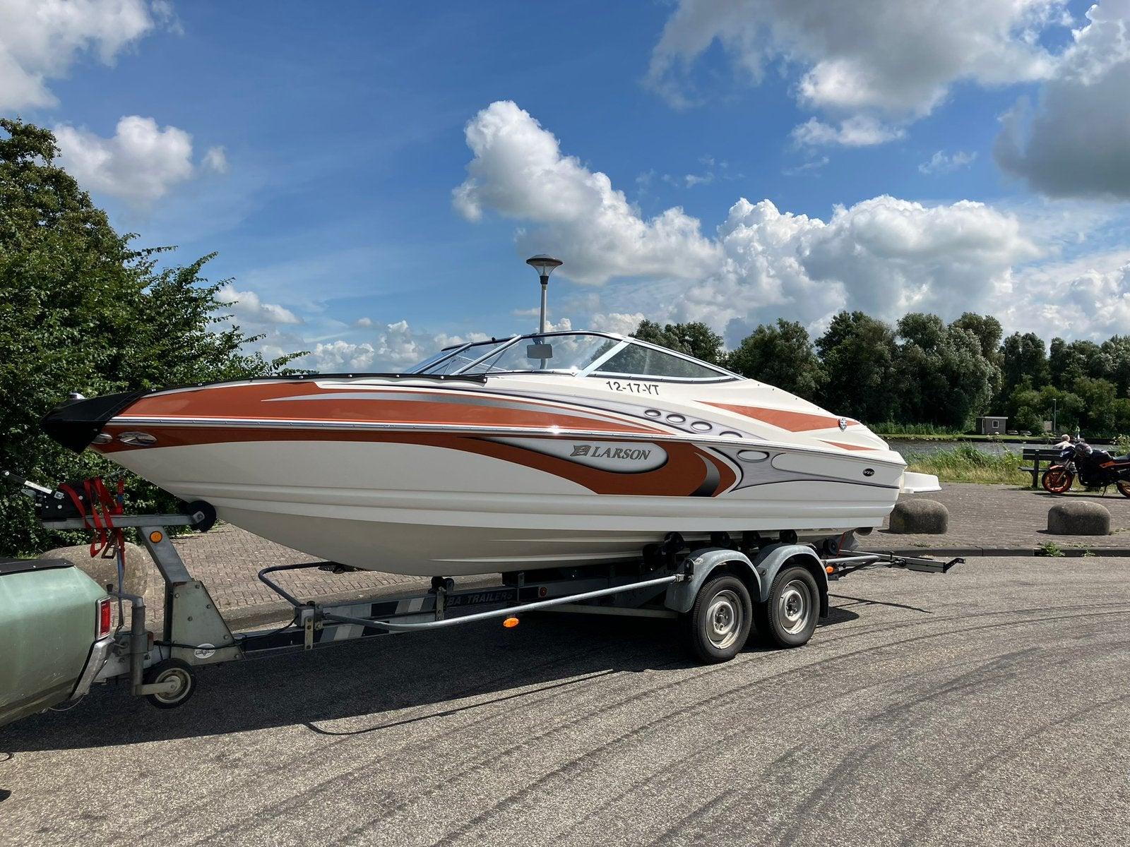 Larson Senza Volvo Penta 5.0 GXi V8 DuoProp Bowrider, Watersport en Boten, Motorboten en Motorjachten, Ophalen, 270 pk, Binnenboordmotor