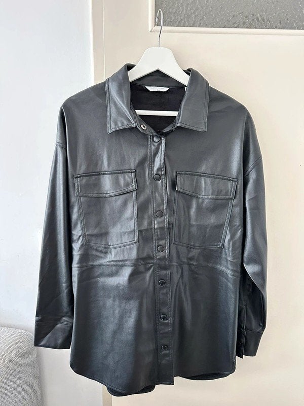 Nieuwe leerlook blouse van Costes, maat L, Kleding | Dames, Blouses en Tunieken, Zwart, Maat 42/44 (L), Nieuw, Ophalen of Verzenden
