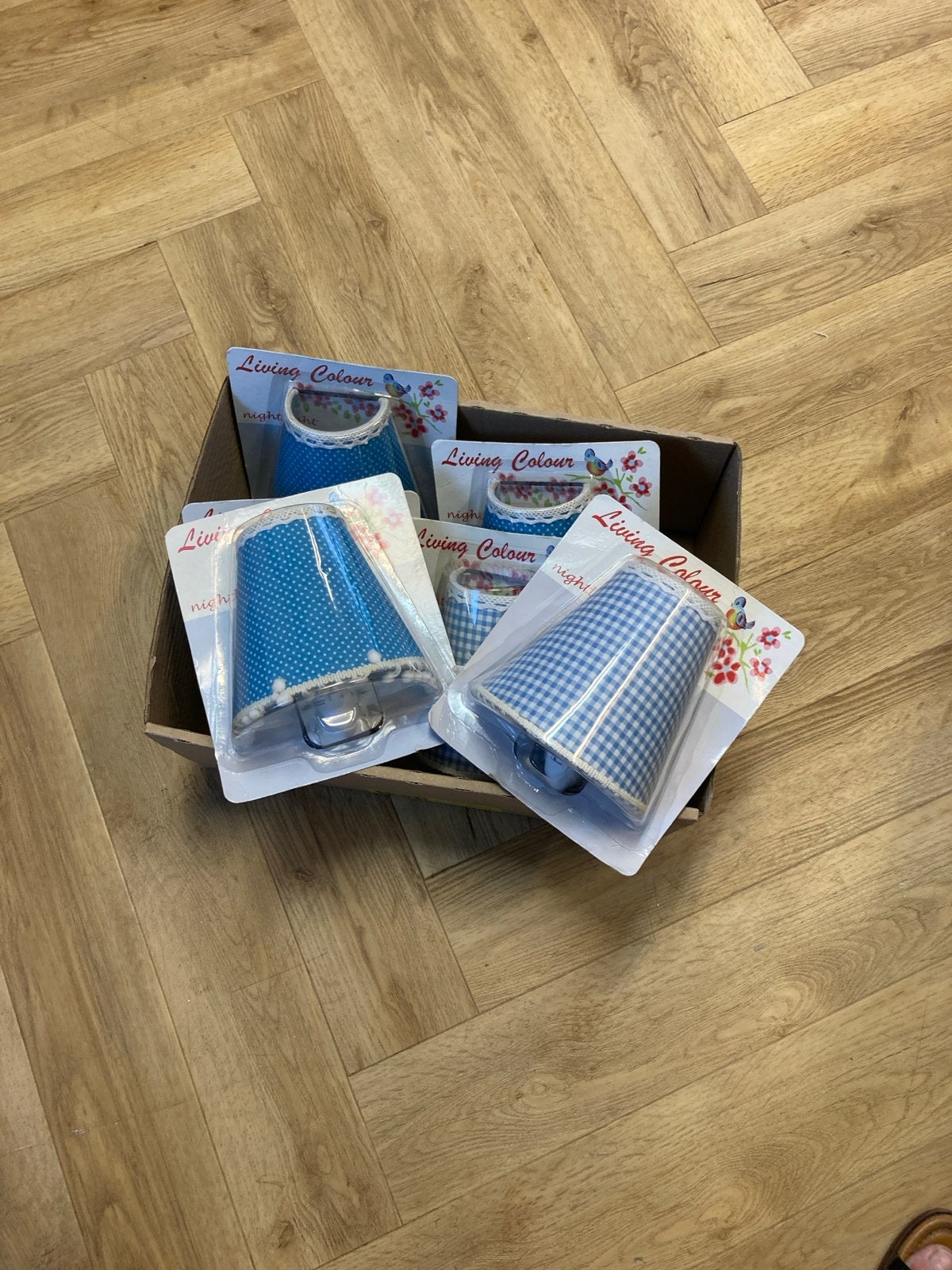 7 Vintage lampenkappen: 5 stipjes, 2 ruitjes - Living Colour, Nieuw, Ophalen of Verzenden, Textiel, Overige vormen