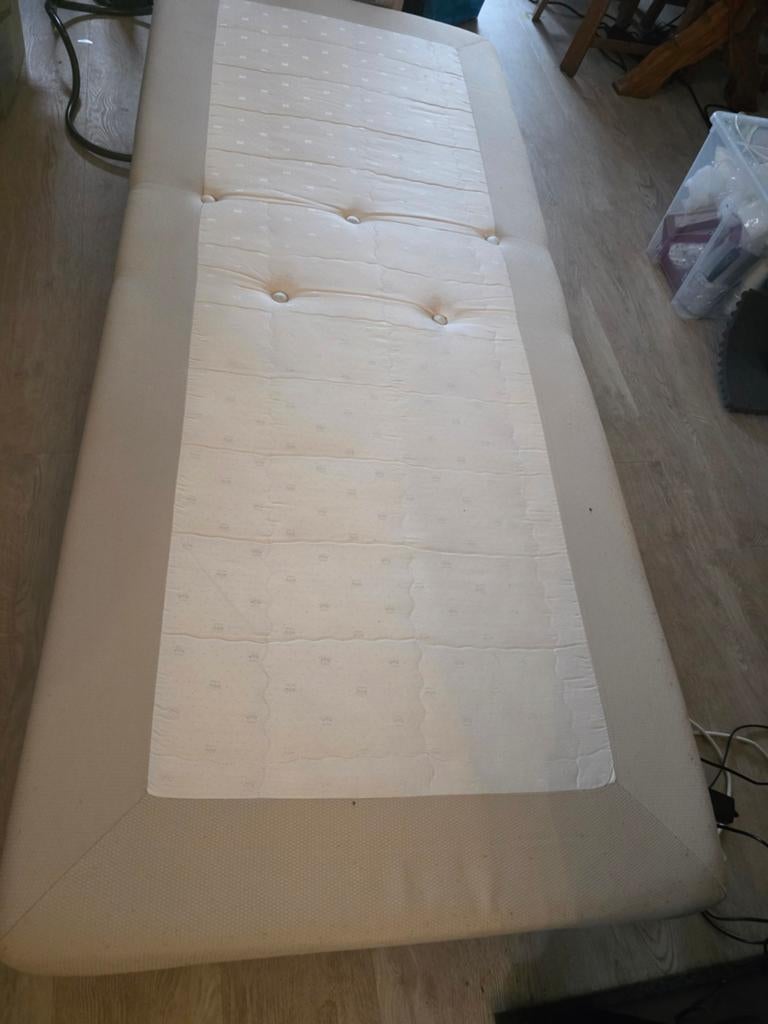 Elektrisch verstelbare boxspring 90x210 - Hoofdeinde werkt, Huis en Inrichting, Slaapkamer | Boxsprings, Ophalen, Gebruikt, 90 cm