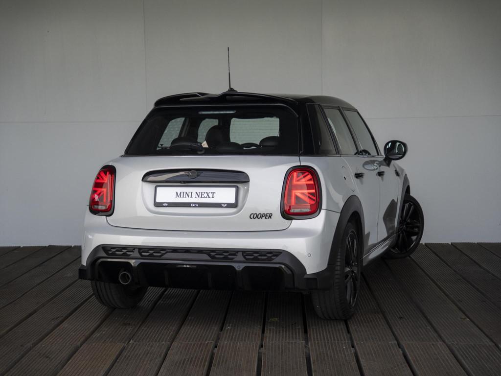 MINI 5-deurs Cooper JCW-Pakket + Achteruitrijcamera + Comfor, Auto's, Mini, 136 pk, Gebruikt, Met garantie (alle), Wit