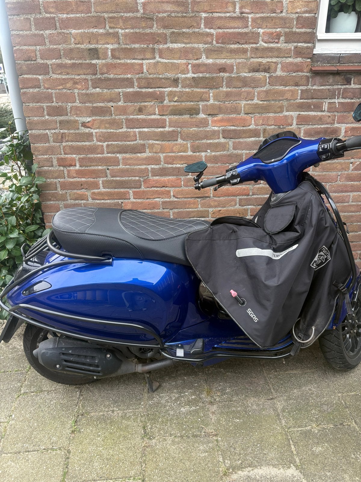 Vespa Sprint 2022 - candy blue - Zo goed als nieuw, Fietsen en Brommers, Ophalen, Zo goed als nieuw, Benzine, Overige modellen