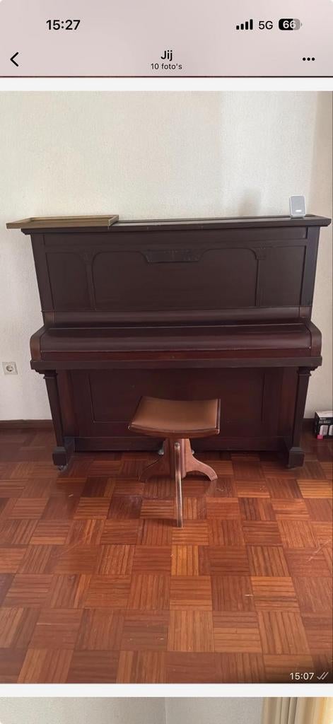 Bruine piano met bijpassende kruk, Muziek en Instrumenten, Ophalen, Gebruikt, Bruin, Piano
