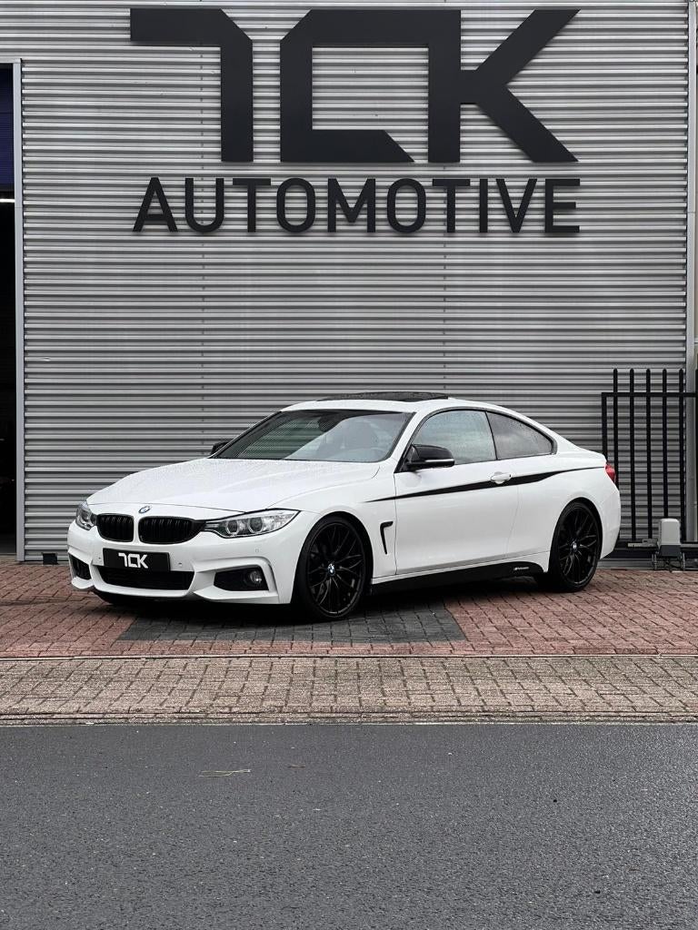 BMW 4-Serie 420D Xdrive 2014 AUT | Pano | 20 INCH | 184PK, 1995 cc, 4 stoelen, USB, Wit