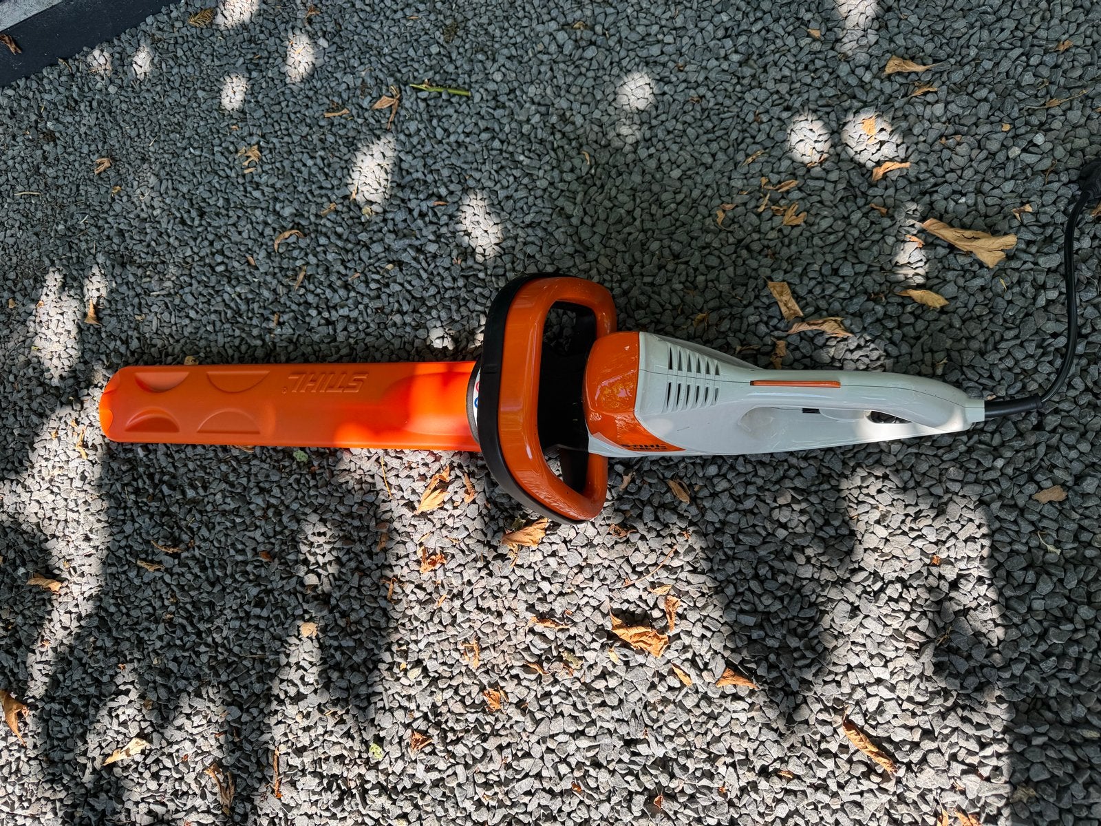 Stihl HSE 42 elektrische heggenschaar, Tuin en Terras, Heggenscharen, Ophalen, Zo goed als nieuw, Elektrisch