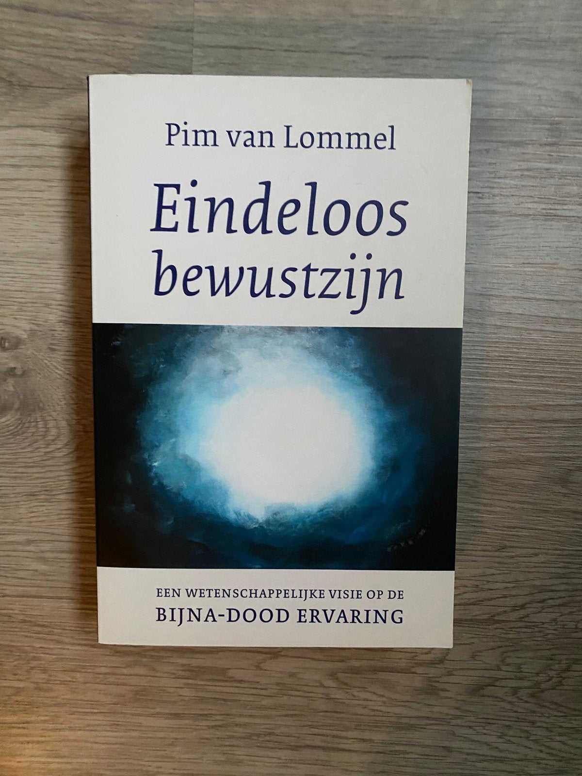 Eindeloos bewustzijn, Boeken, Esoterie en Spiritualiteit, Ophalen of Verzenden, Zo goed als nieuw, Spiritualiteit algemeen, Achtergrond en Informatie