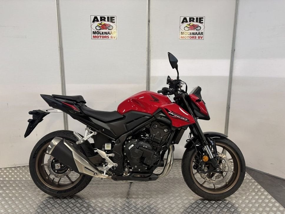 Honda CB500 Hornet E-Clutch (bj 2026), Motoren, 2 cilinders, HONDA, Bedrijf, Onbekend