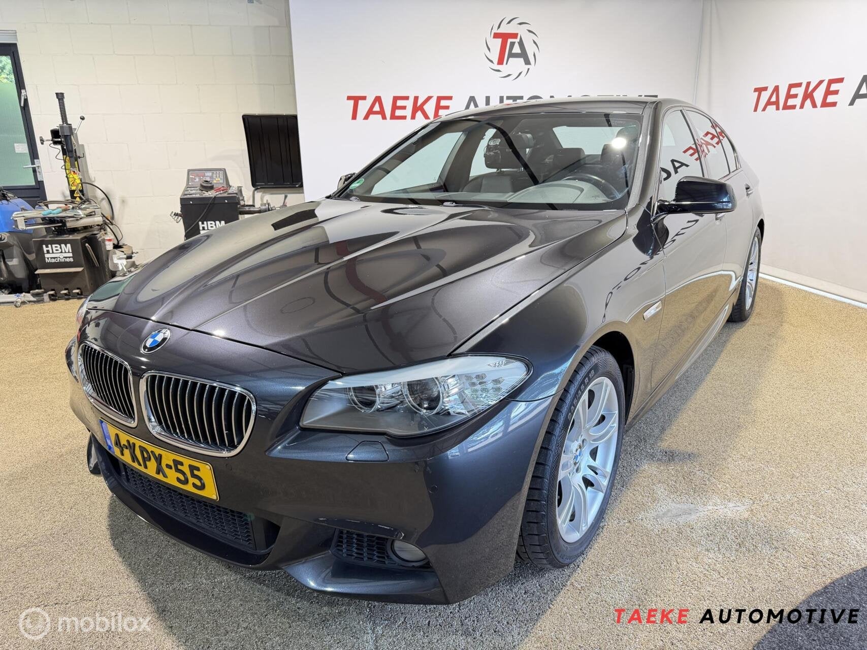 BMW 5-serie 520i M-PAKKET/AUT/CLIMA/CRUISE/TREKHAAK/NAP/1EIG, Automaat, Euro 5, Achterwielaandrijving, Gebruikt