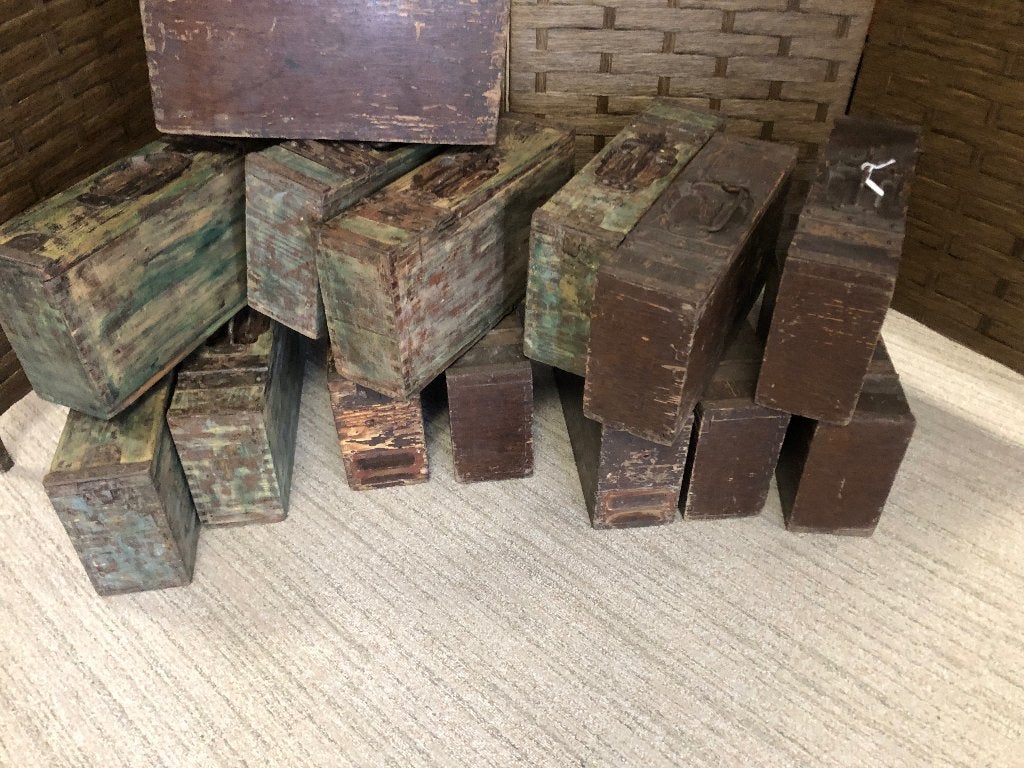 Partij nederlandae schwarzlose munitiekisten, Ophalen, Landmacht, Nederland, Kist of Geocache