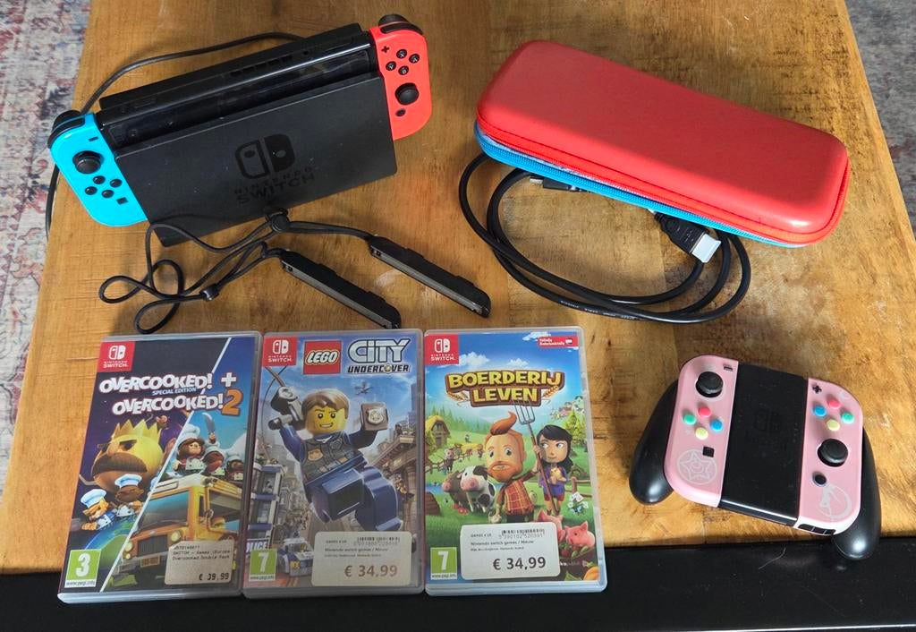 Nintendo Switch, 3 spellen, 4 controllers en accessoires, Spelcomputers en Games, Spelcomputers | Nintendo Switch, Ophalen, Switch Original