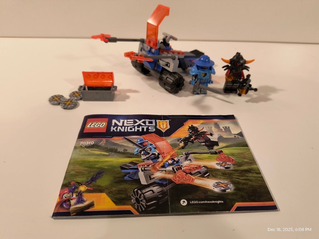 LEGO Nexo Knights 70310 Knighton Battle Blaster compleet, Kinderen en Baby's, Speelgoed | Duplo en Lego, Lego, Ophalen of Verzenden