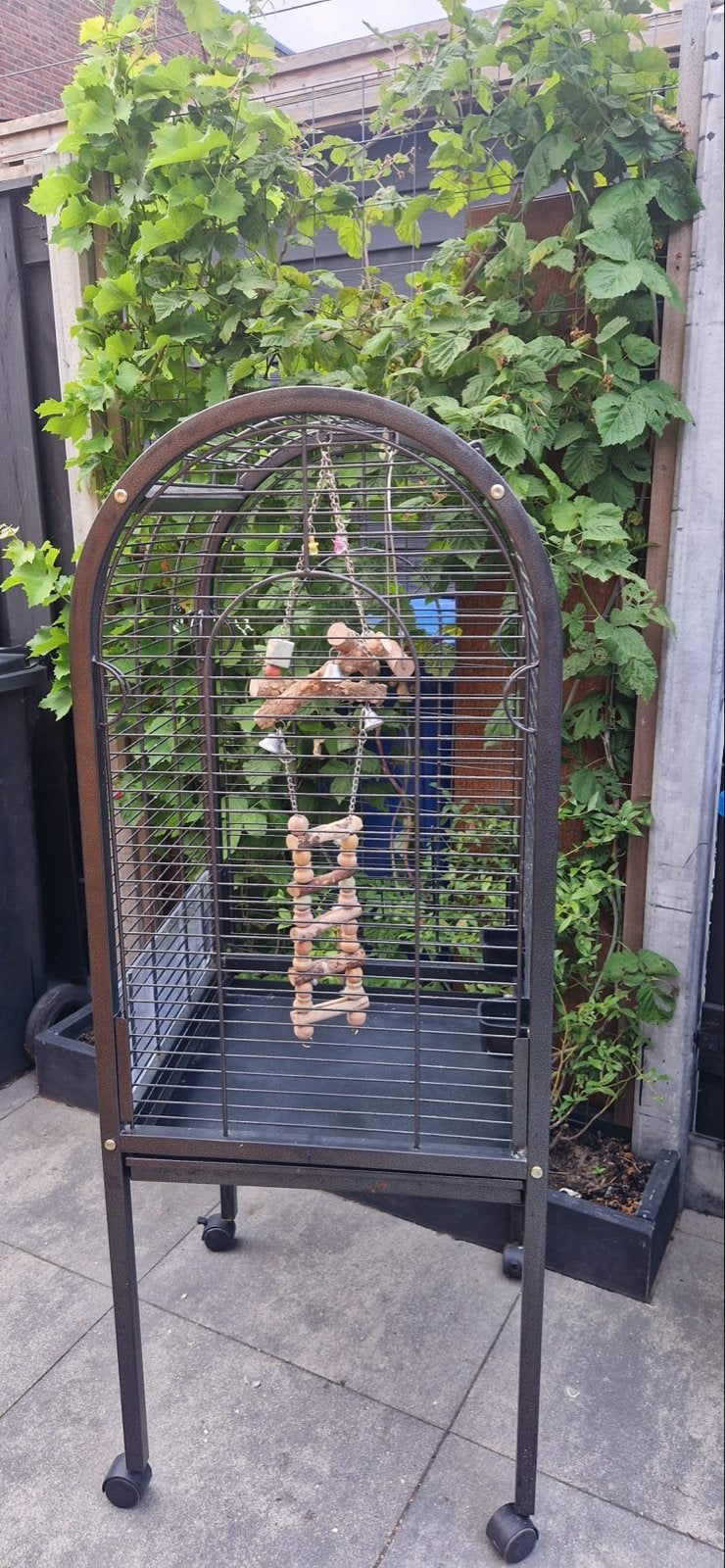 Vogelkooi. (Geschikt voor grote of kleine parkieten), Ophalen, Gebruikt, Kooi-accessoires
