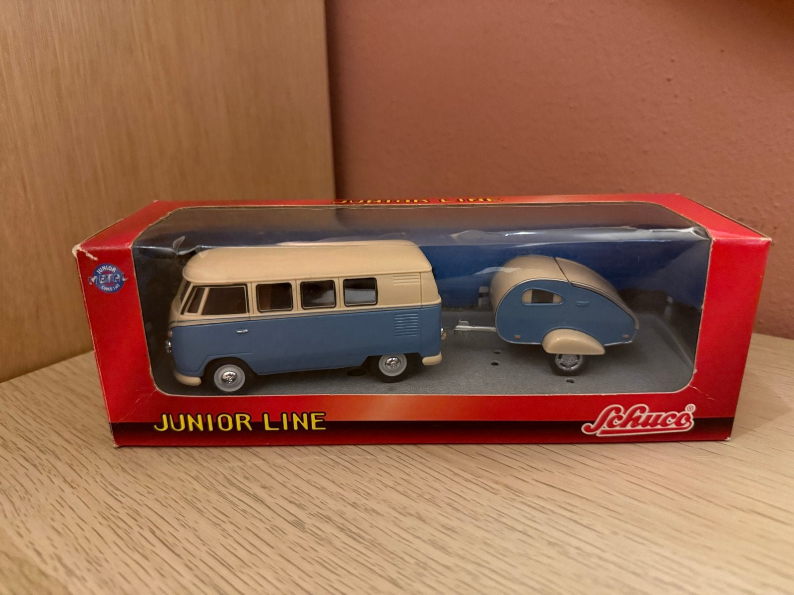 Schuco Junior Line VW Bus met caravan, Ophalen of Verzenden, Zo goed als nieuw, Auto
