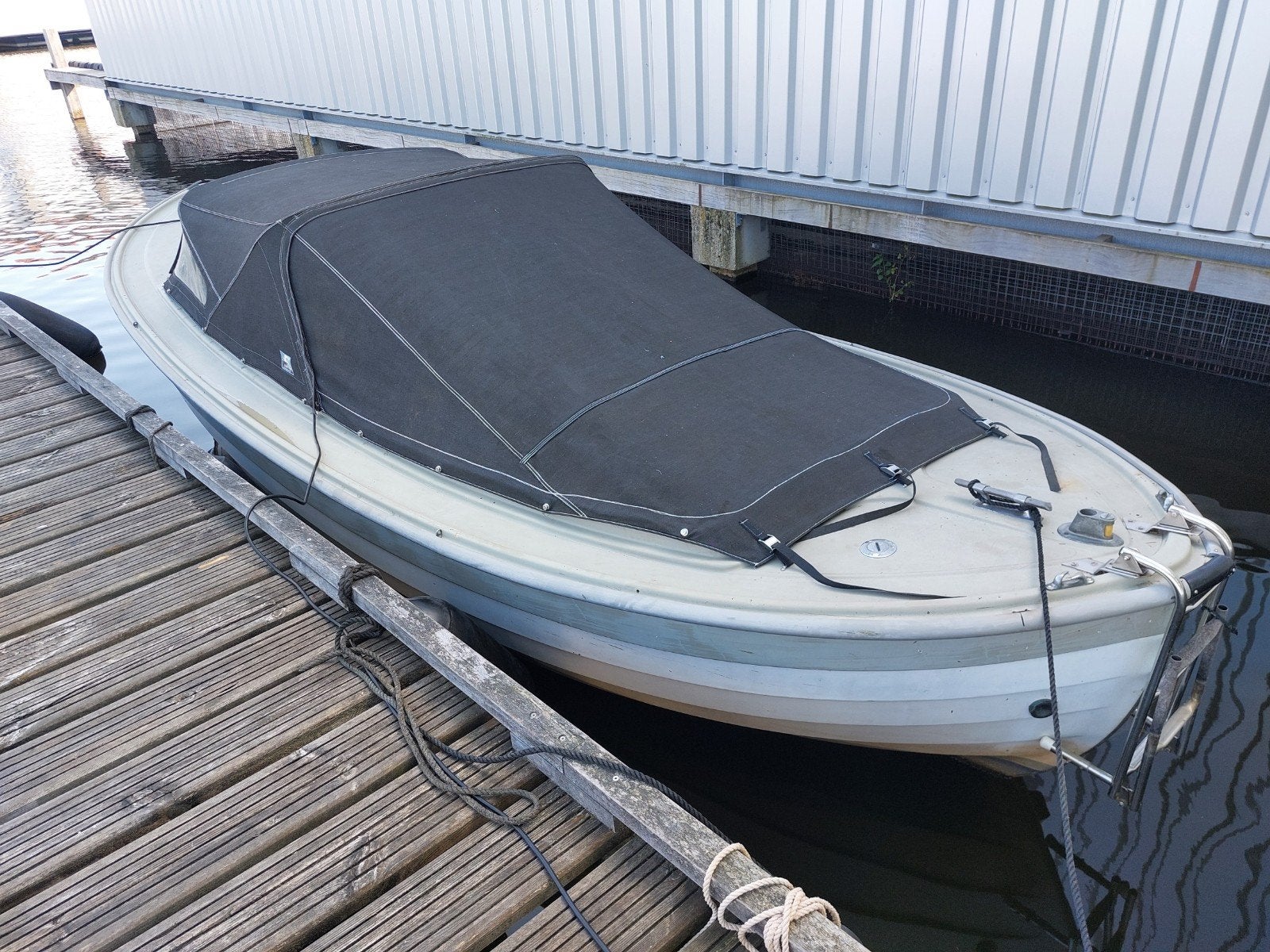Saga 20 Electrosloep, Watersport en Boten, Sloepen, Gebruikt, Overige typen, Afdekzeil, Elektrische start, Kussenset, Zonnedek