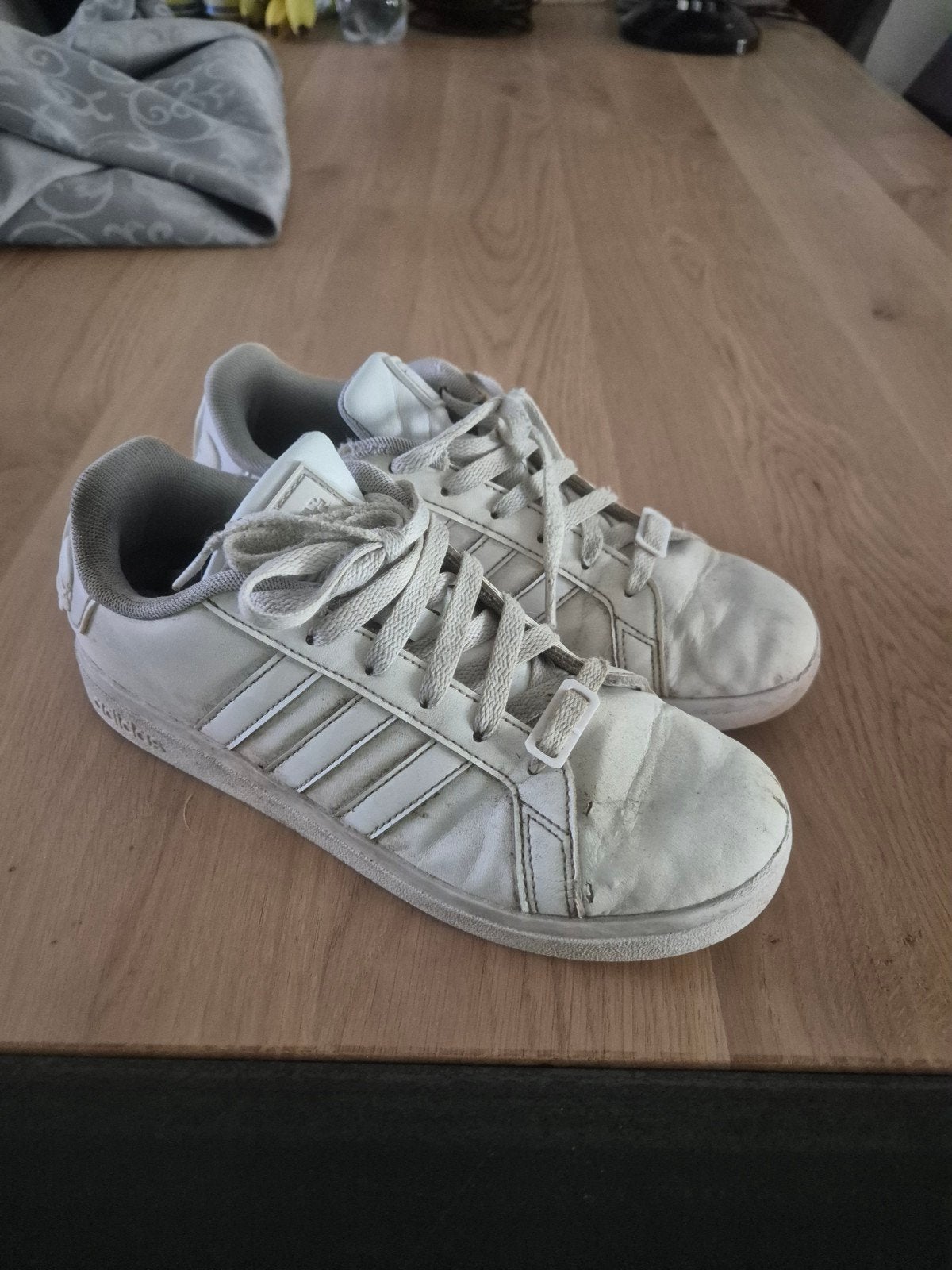 Adidas sneakers wit (Star Wars) mt 36, Adidas, Gebruikt, Jongen of Meisje, Schoenen