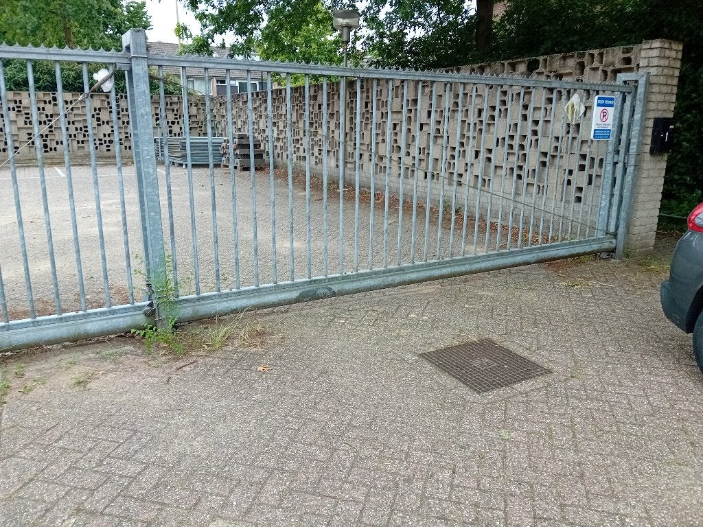 toegangspoort, Ophalen, Met poort, Gebruikt, Spijlenhekwerk