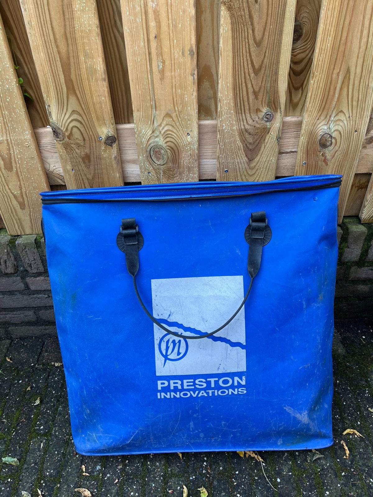 Preston leefnet tas voor 2 lange netten en schepnet, Ophalen of Verzenden, Zo goed als nieuw, Net of Fuik
