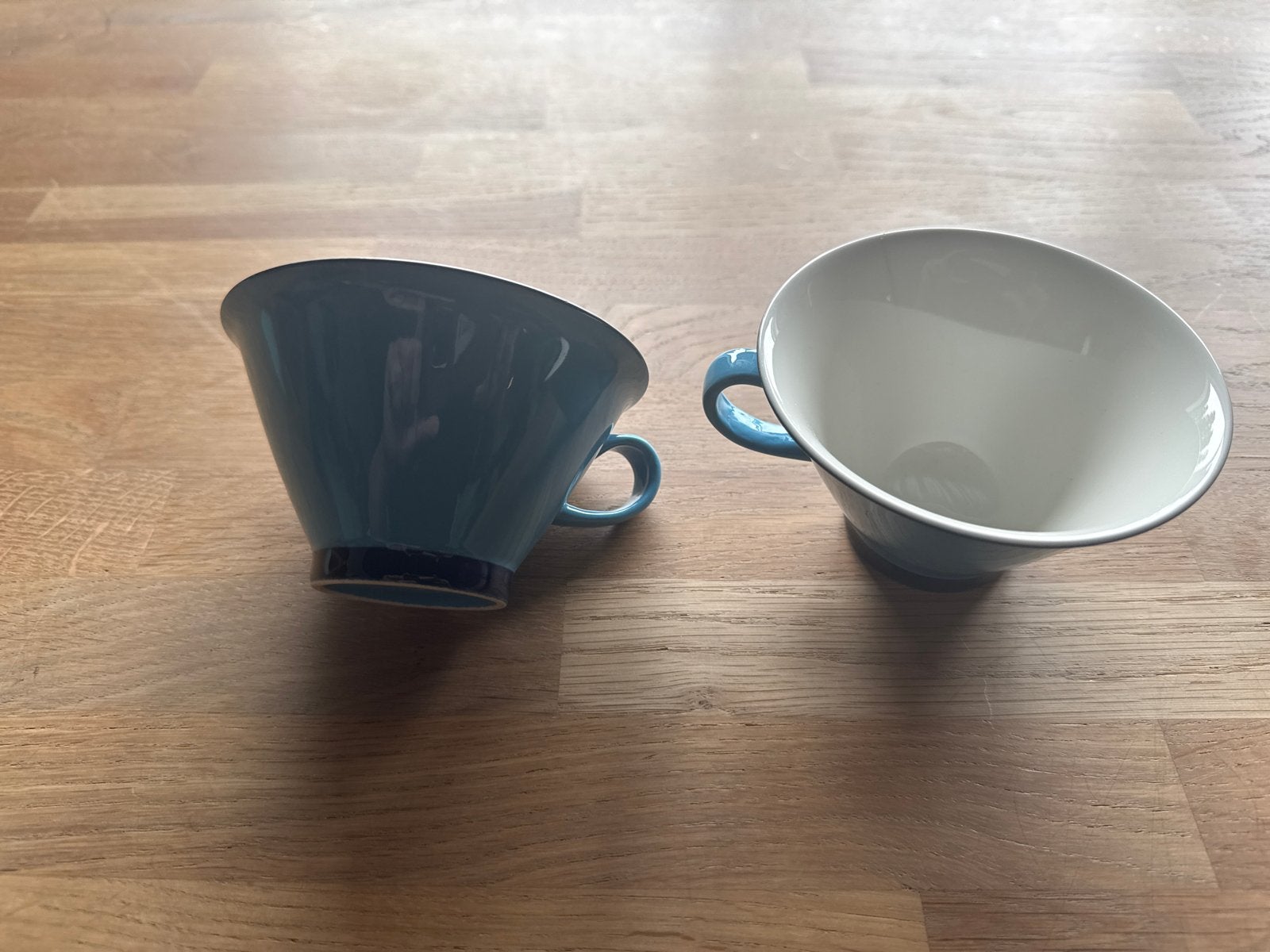 2x Arabia Finland Harlekin kop en schotel - Vintage, Huis en Inrichting, Keuken | Servies, Arabia, Keramiek, Vintage, Ophalen of Verzenden