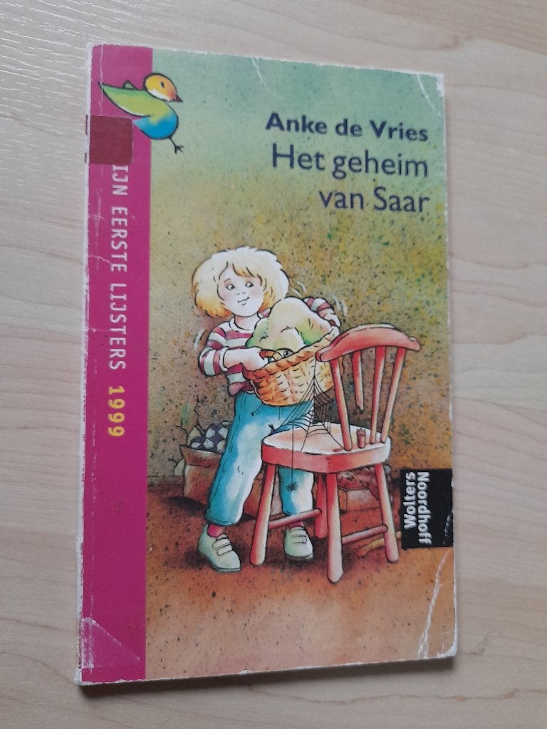 HET GEHEIM VAN SAAR Anke de Vries Mijn eerste lijsters, Ophalen of Verzenden, Gelezen, Fictie algemeen