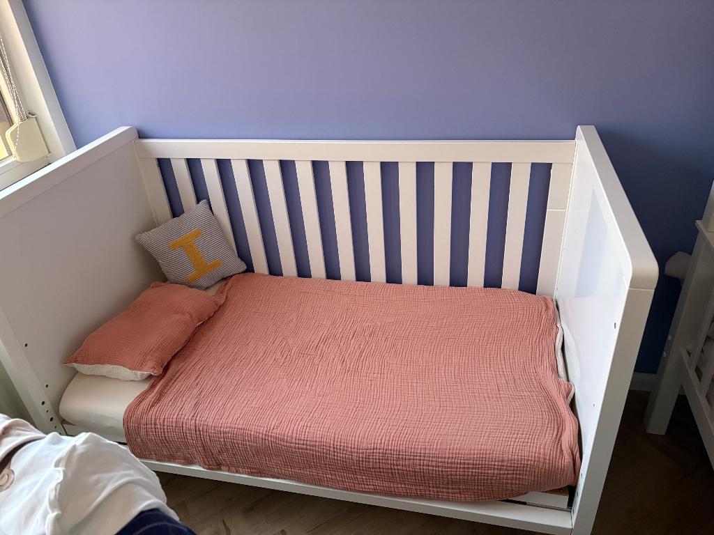 Doorgroei bed, 70 tot 85 cm, 140 tot 160 cm, Zo goed als nieuw, Ophalen