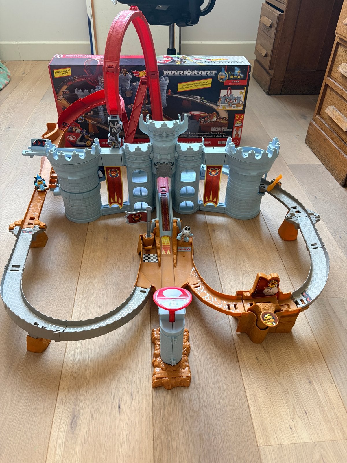 Hot Wheels Mario Kart Bowser's Castle Racebaan (zgan), Racebaan, Ophalen of Verzenden, Zo goed als nieuw, Hot Wheels