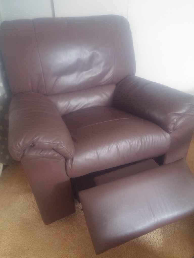 Fauteuil met luxe zit en beensteun te koop, Ophalen, Zo goed als nieuw, 75 tot 100 cm, Leer