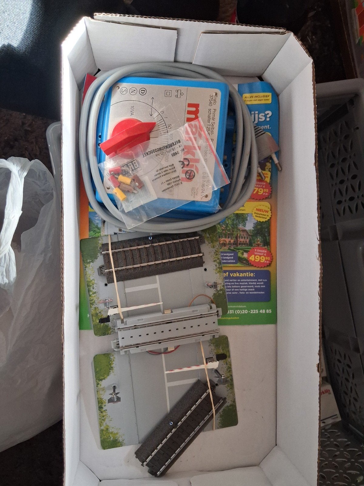 TE KOOP  OVERWEG ZOVP MET BOEKJE., Ophalen of Verzenden, Gelijkstroom of Wisselstroom, Boek, Tijdschrift of Catalogus, Overige merken