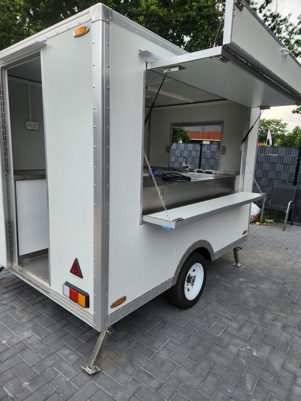 Nieuwe Foodtrailer/Verkoopwagen - Direct Beschikbaar