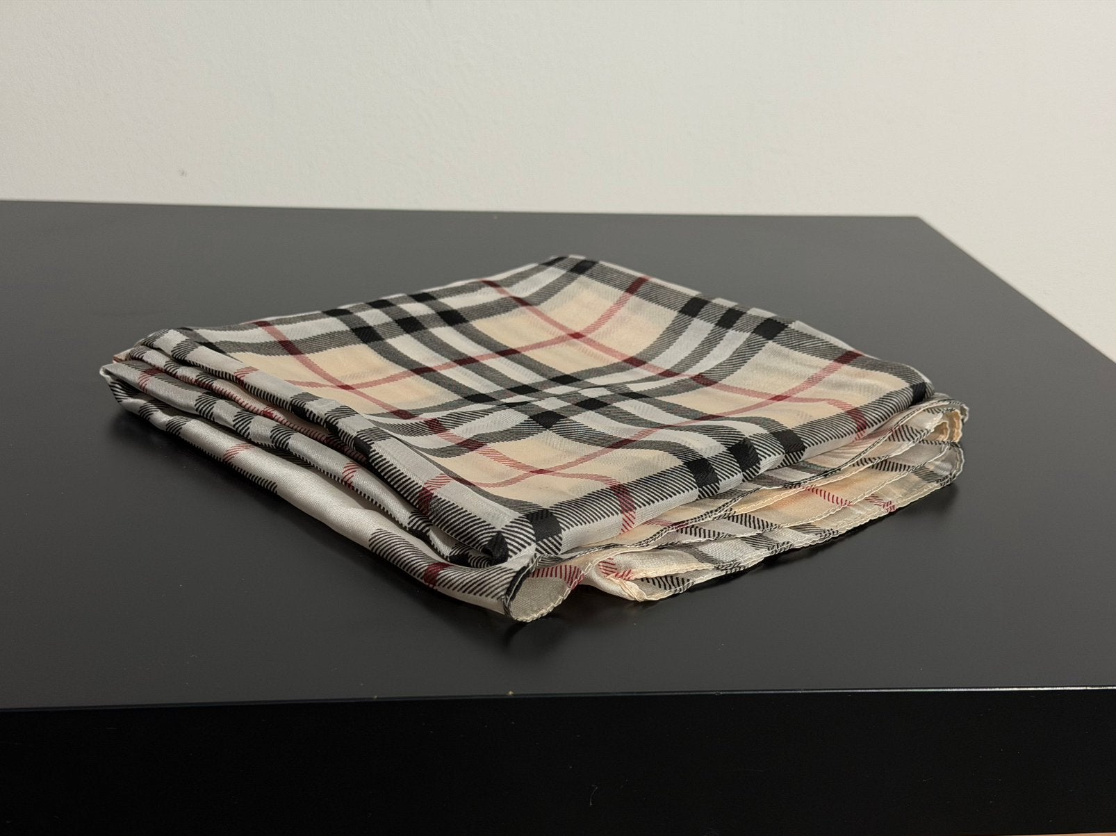 Burberry London Nova Check Sjaal Beige – Klassiek Burberry, Ophalen of Verzenden, Gedragen, Maat 42/44 (L), Sjaal