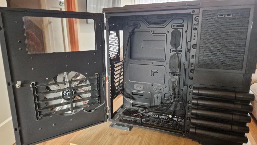 Thermaltake Level 10 GT Gaming Tower Black, Ophalen, Zo goed als nieuw