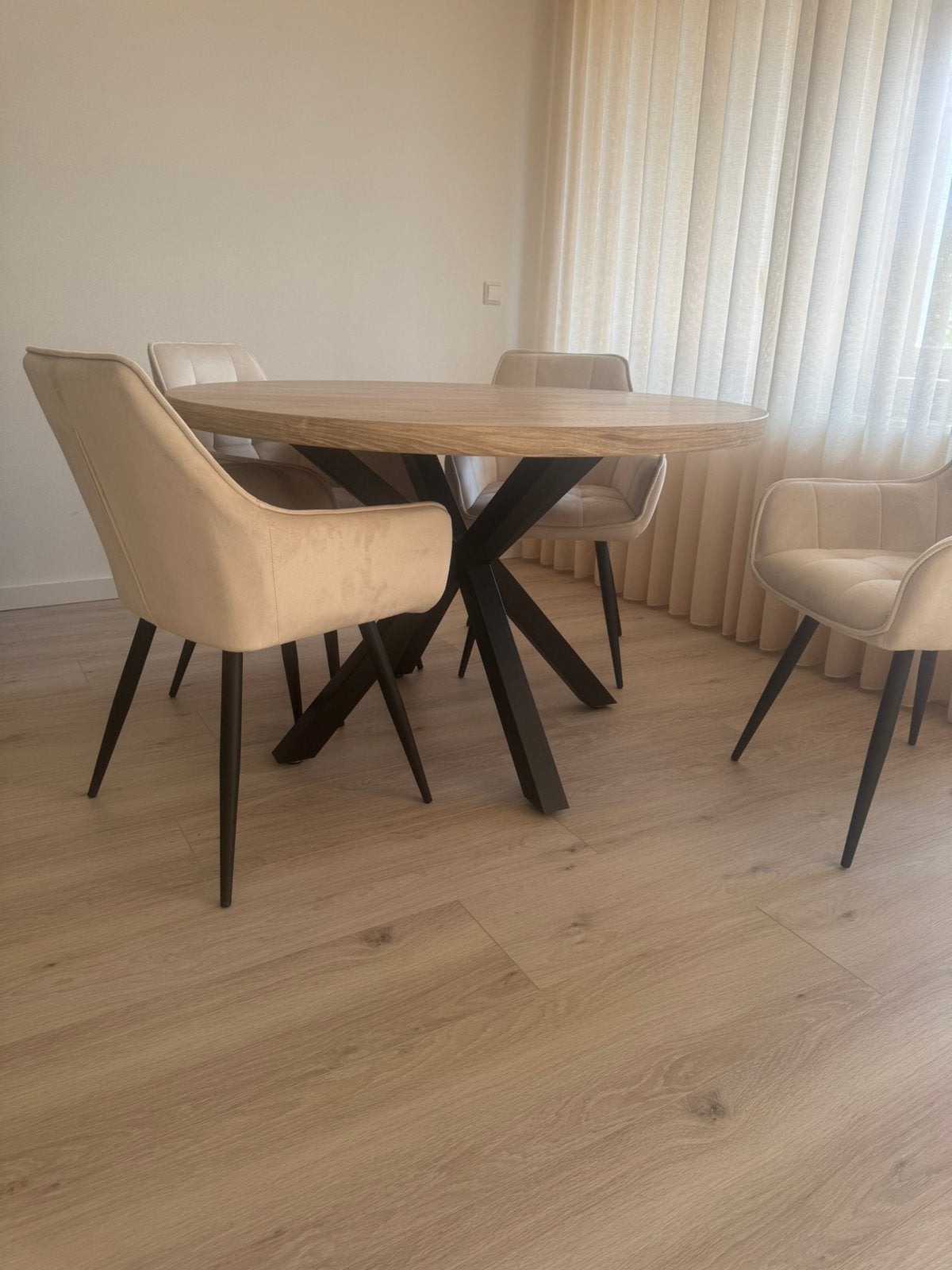 Eettafel met 4 stoel, 100 tot 150 cm, Zo goed als nieuw, Rechthoekig, 50 tot 100 cm