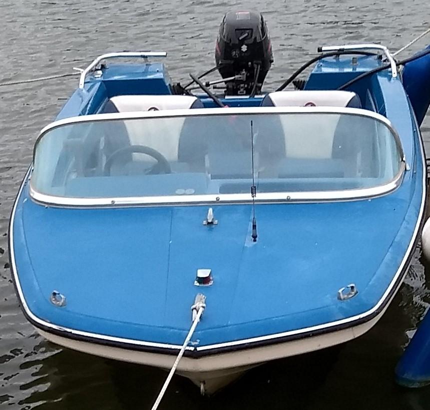Glastron V142 + Trailer (zonder motor), Watersport en Boten, Ophalen, Overige merken, Gebruikt, Buitenboordmotor