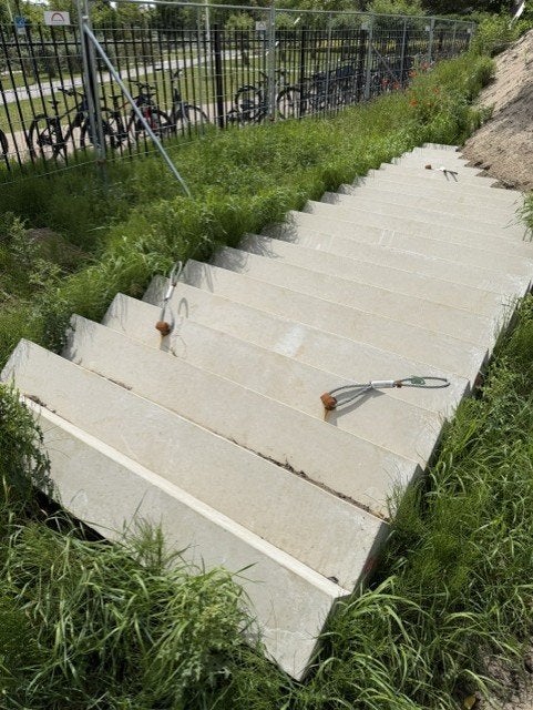 Betonnen trap, Ophalen, Nieuw