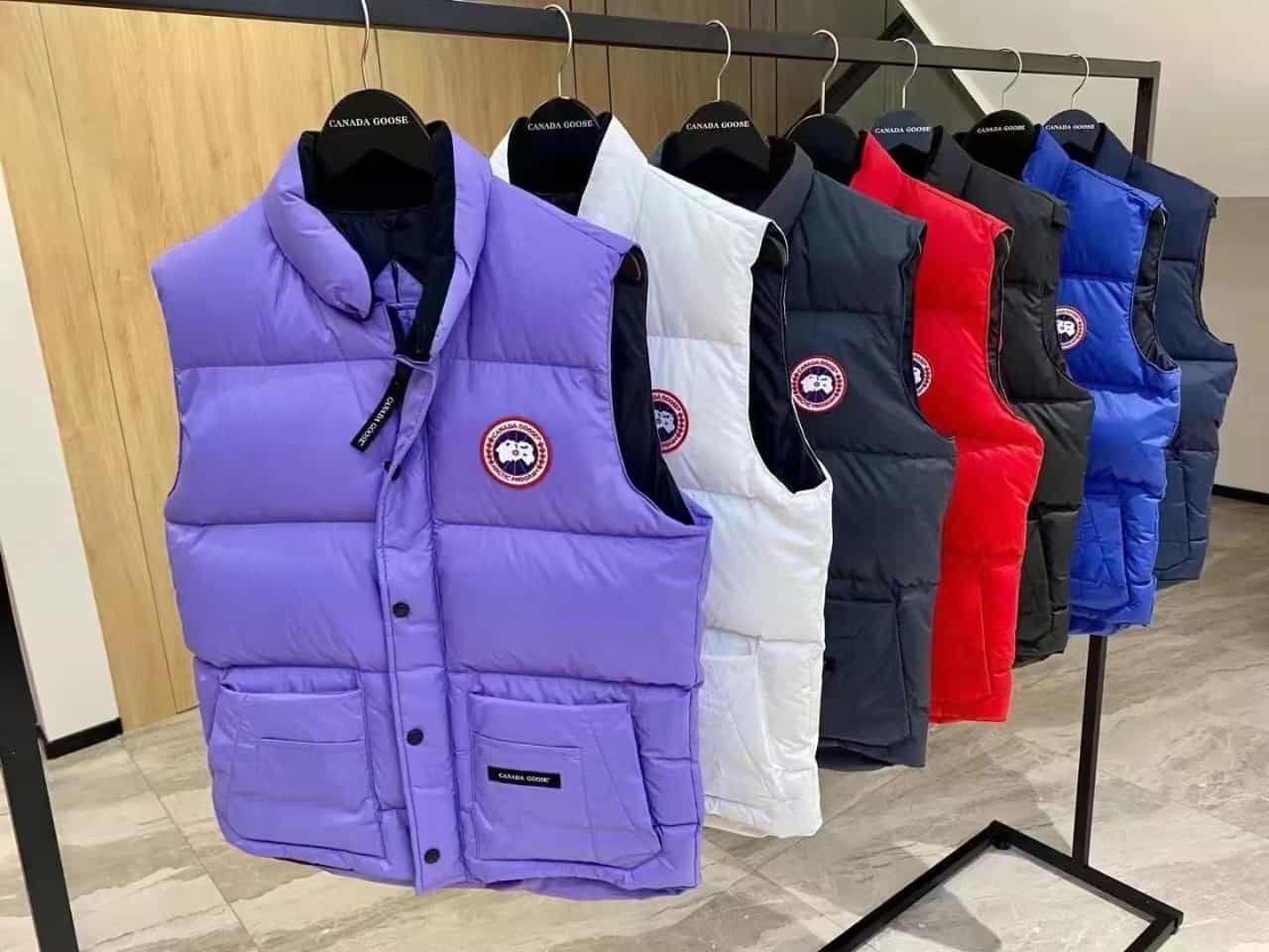 Canada Goose bodywarmers, Kleding | Heren, Bodywarmers, Ophalen of Verzenden, Nieuw, Overige maten