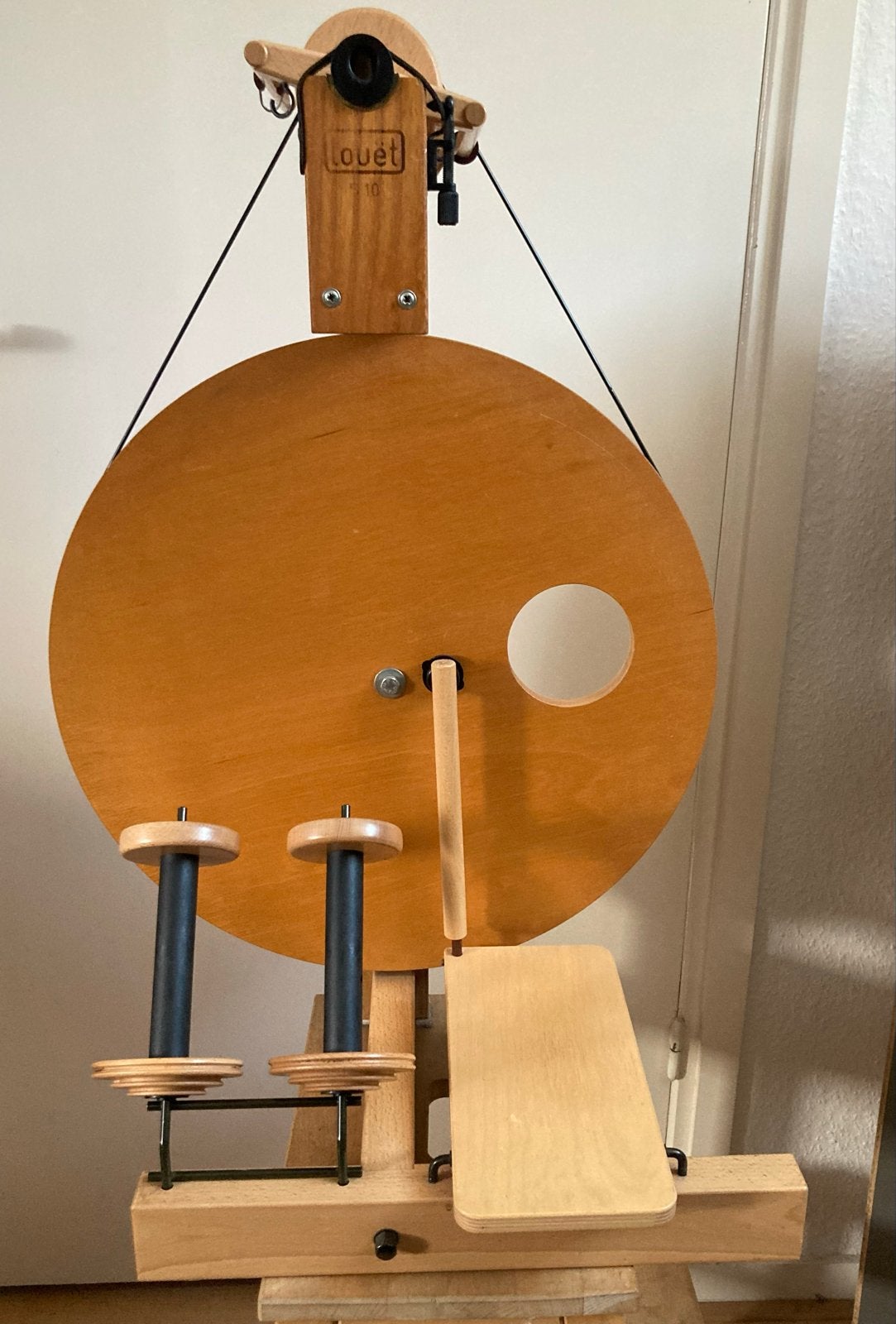 Louët S10 Spinnewiel - Zo goed als nieuw, Hobby en Vrije tijd, Ophalen, Zo goed als nieuw, Spinnewiel