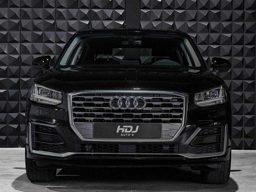 Audi Q2 35 TFSI CoD Sport S line Edition | Led Koplampen | S, 12 maanden, 4 cilinders, Leder en Stof, Zwart