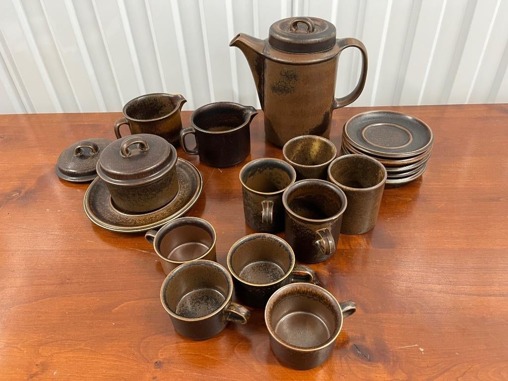 Arabia Ruska servies (18 delen), Ophalen
