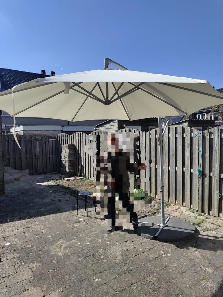 Ikea zweefparasol Karslö 3 m, Tuin en Terras, Ophalen, Verstelbaar, Gebruikt, 2 tot 3 meter