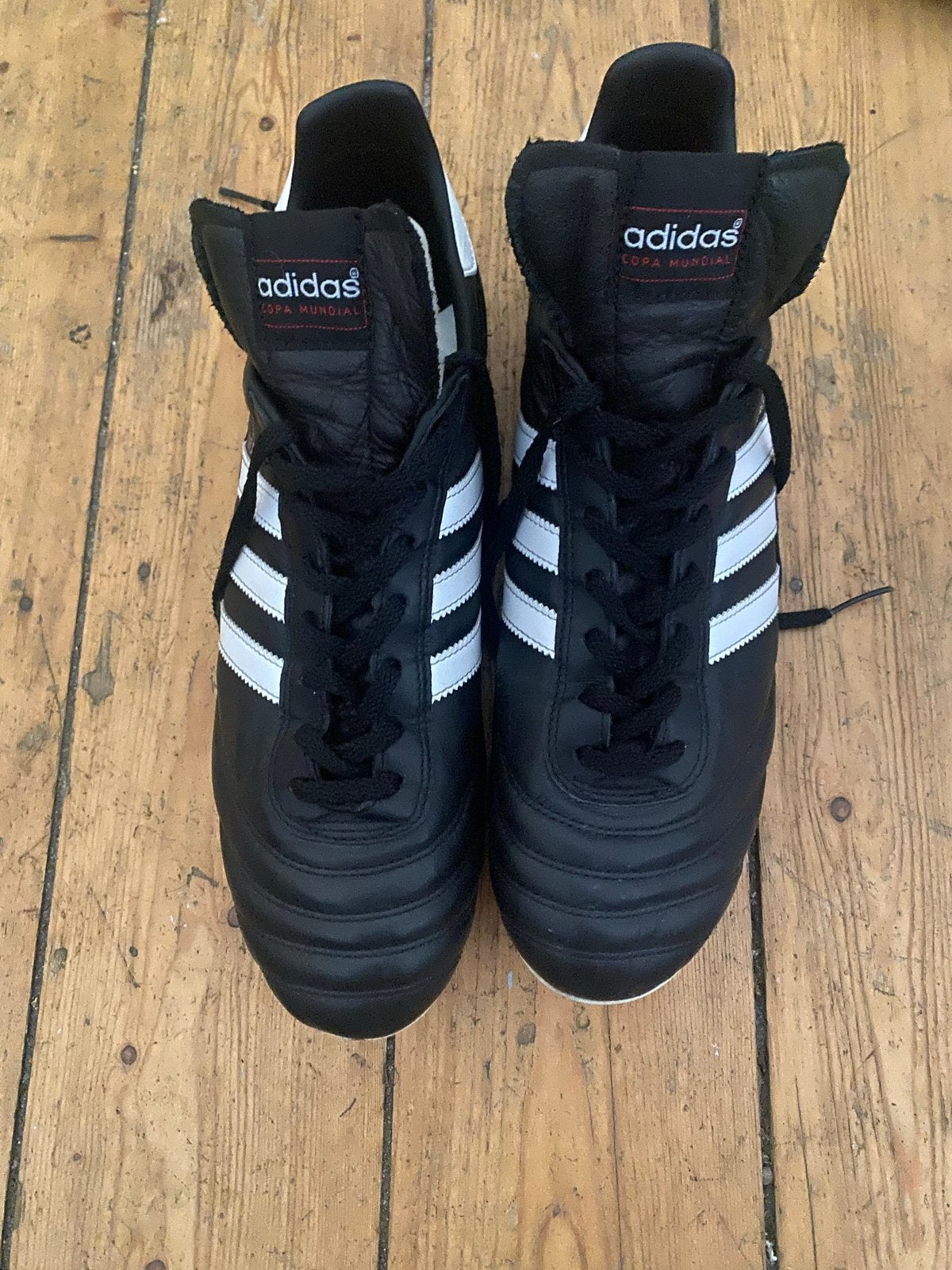 Adidas Copa Mundial voetbalschoenen, Maat XS of kleiner, Ophalen of Verzenden, Zo goed als nieuw, Schoenen