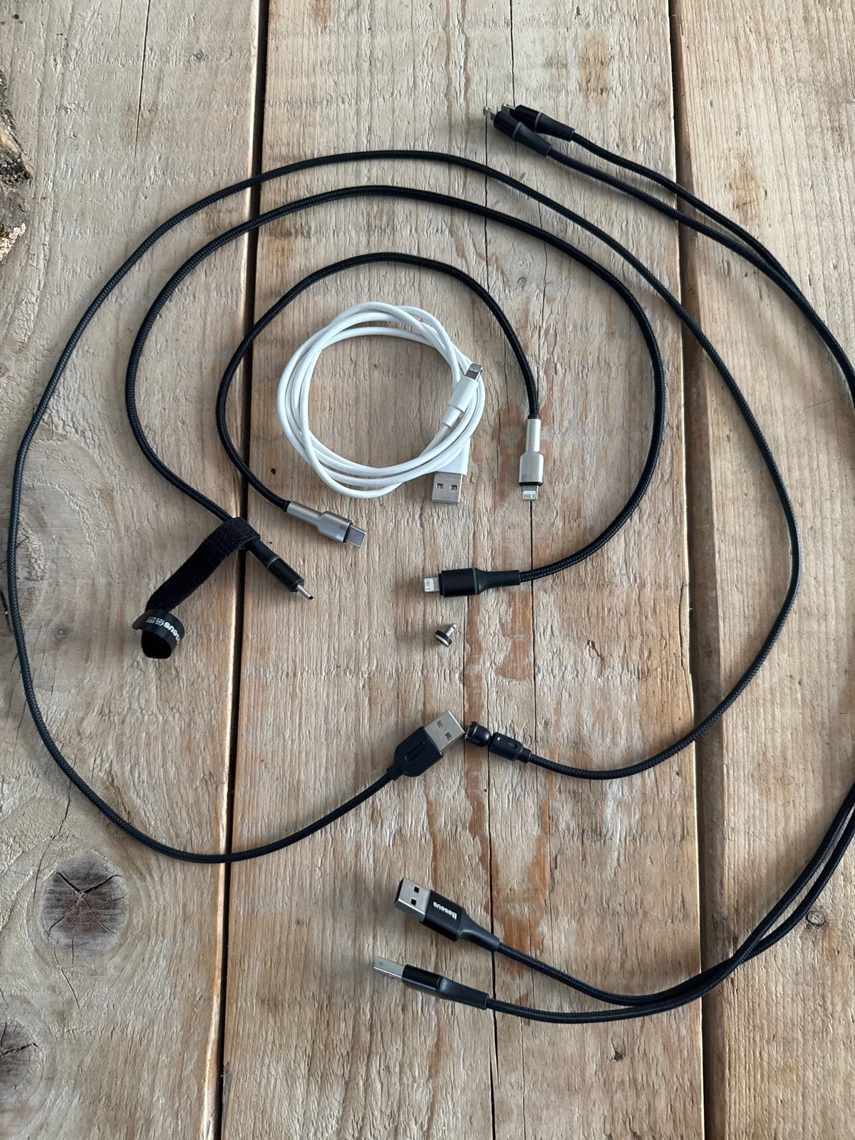 iPhone oplaadkabels - diverse modellen en lengtes, Telecommunicatie, Mobiele telefoons | Telefoon-opladers, Gebruikt, Lightning