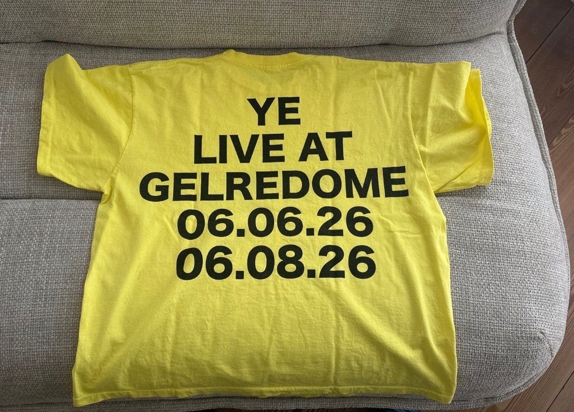 Kanye West Gelredome Merchandise Bundle, Ophalen of Verzenden, Zo goed als nieuw, Maat 48/50 (M), Geel