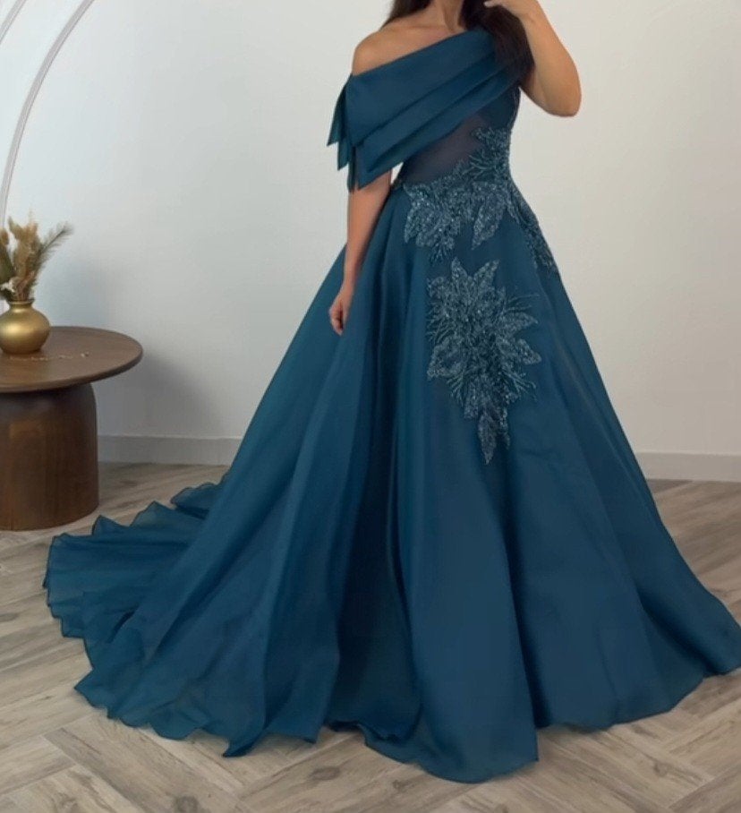 Prachtige Galajurk Maat 40-42, Kleding | Dames, Gelegenheidskleding, Galajurk, Blauw, Maat 42/44 (L), Ophalen of Verzenden