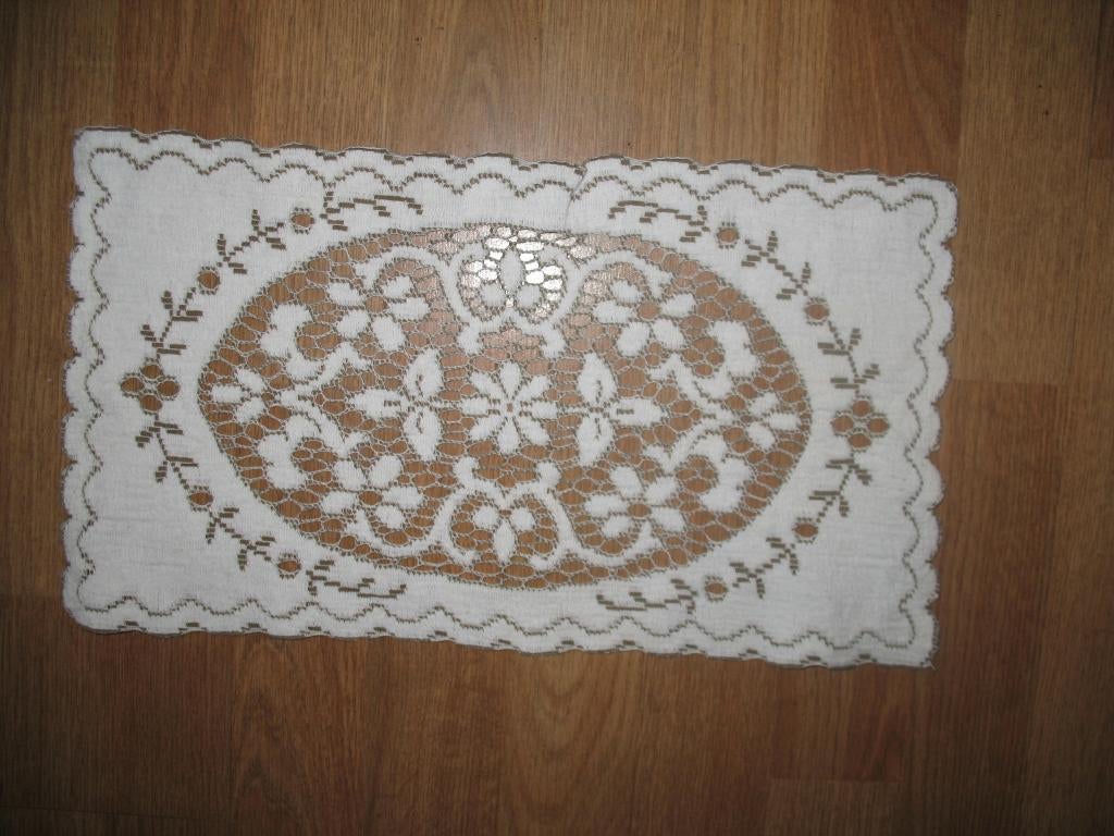 Klein Kleedje Opengewerkt Bruin /Offwhite Vintage, Ophalen of Verzenden