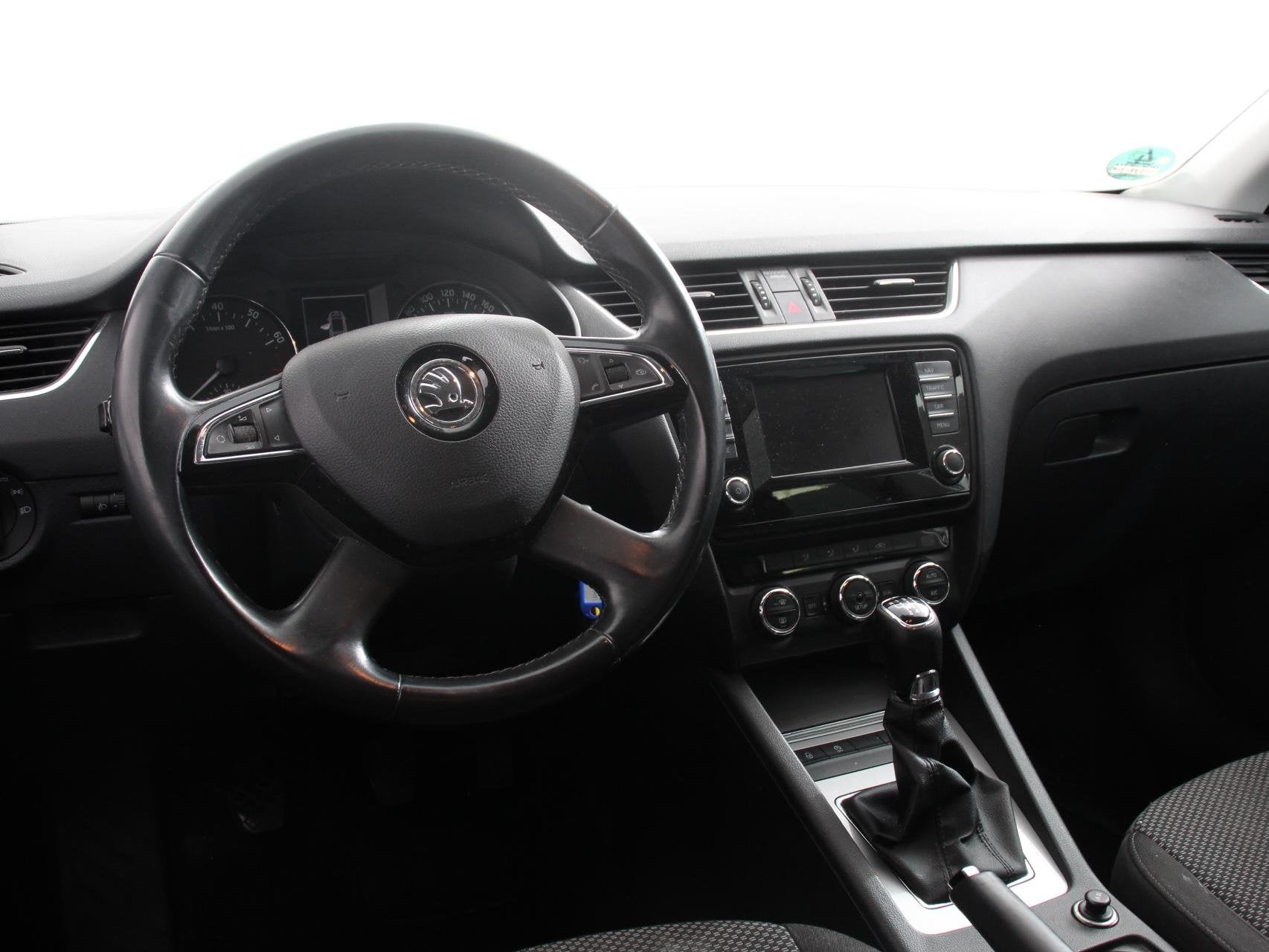 Skoda Octavia Combi 1.4 TSI Greentech Ambition Businessline, Auto's, Voorwielaandrijving, Euro 5, Stof, Gebruikt