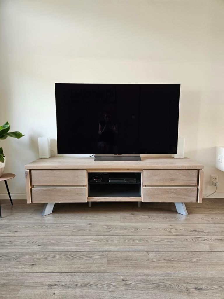 Modern TV-meubel met lades en open vak, Ophalen, 150 tot 200 cm, Zo goed als nieuw, Minder dan 100 cm
