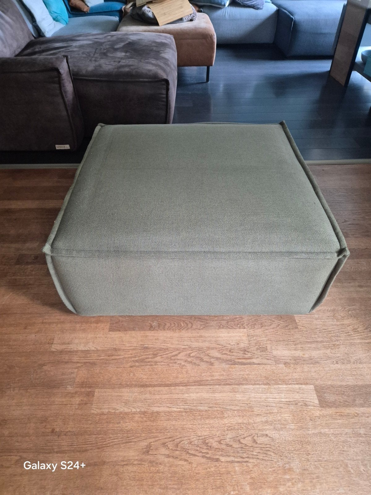 UMIX Poef / Hocker - Groen (95x95x40 cm), Ophalen, Vierkant, 75 tot 100 cm, Zo goed als nieuw