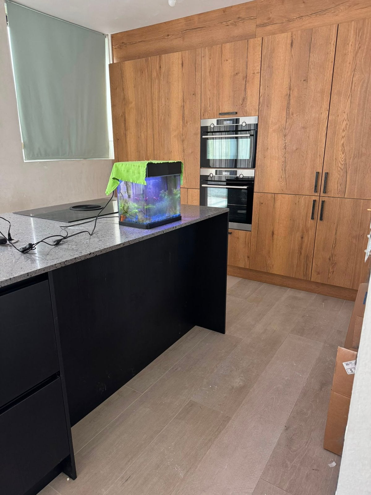 Complete keuken met eiland, Ophalen, Bruin, Overige typen, Zo goed als nieuw