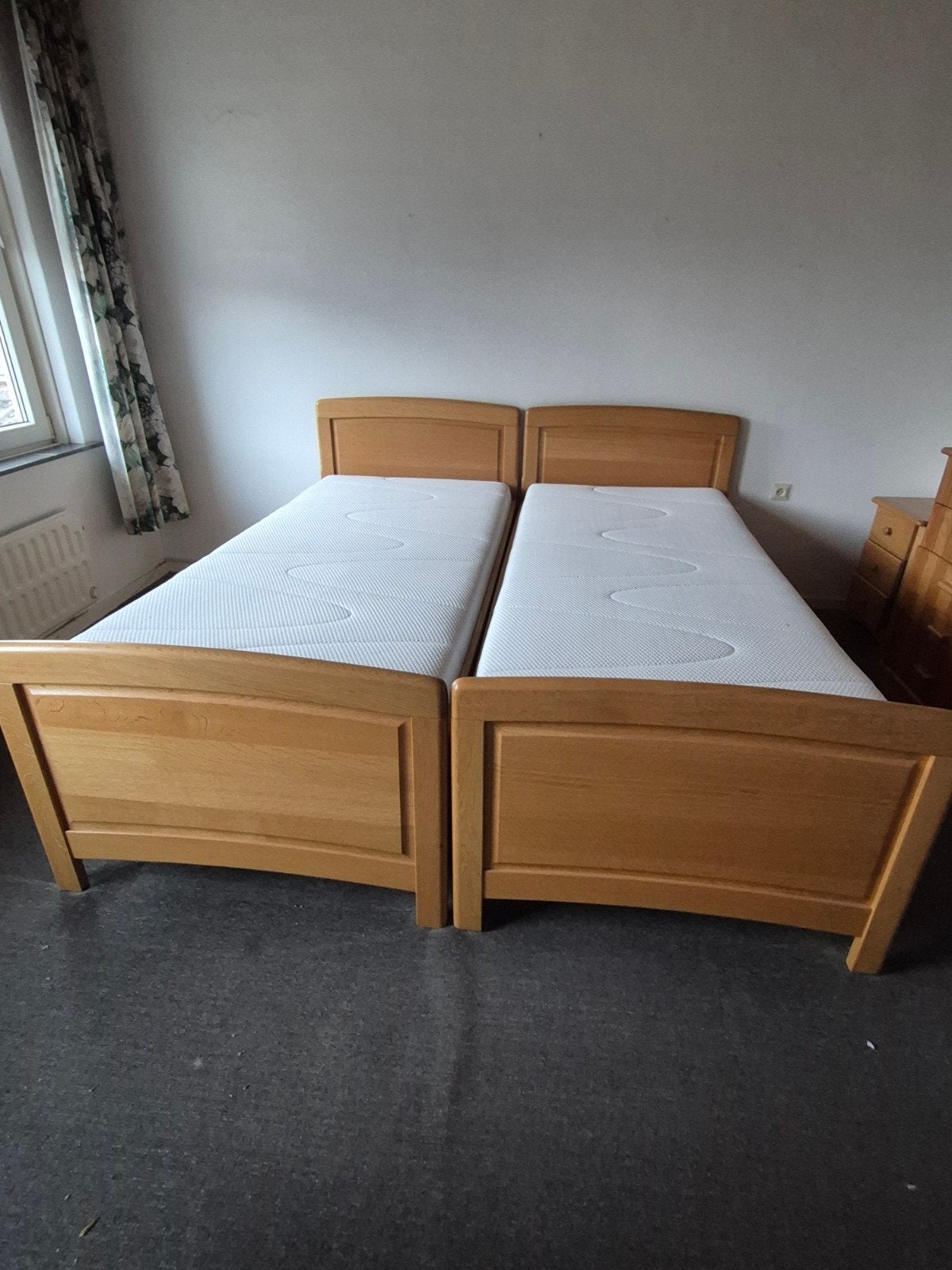 Blank eiken senioren bedden, Ophalen, Verstelbaar, 90 cm, Eenpersoons