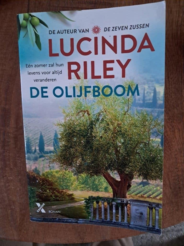 Boek De Olijfboom, Ophalen, Gelezen